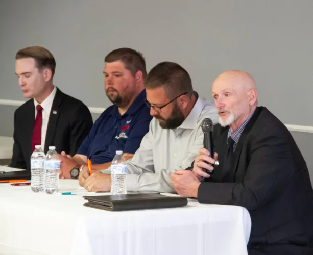 Viau suspends campaign